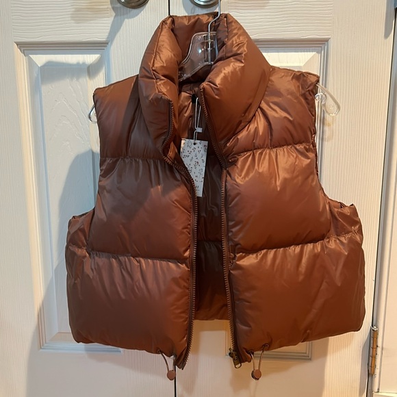 Brown cropped puffer vest - Picture 1 of 5
